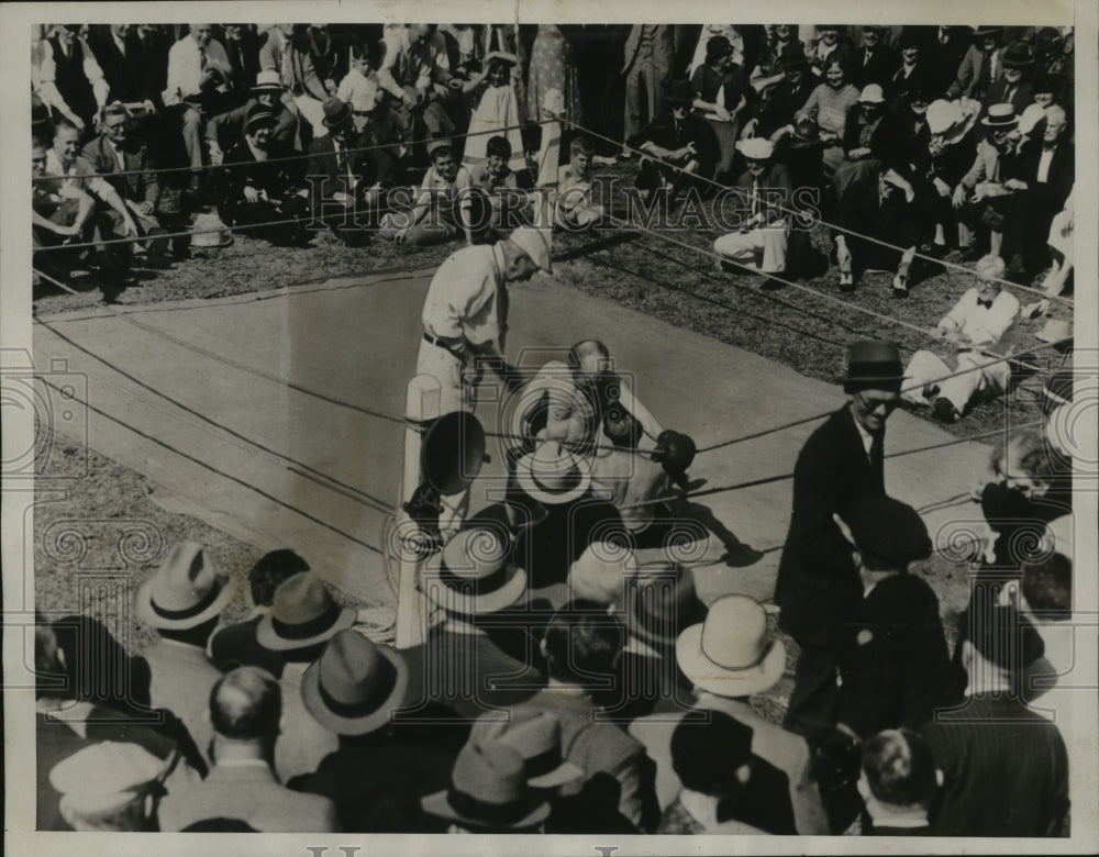 1934 Press Photo Whiskerwight boxing Charles Young vs Myron Emory - Historic Images