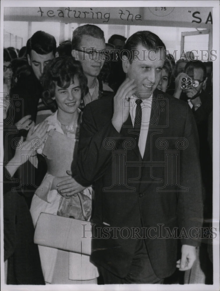 1963 Press Photo Seattle University basketball coach Vince Cazzetta resigns - Historic Images