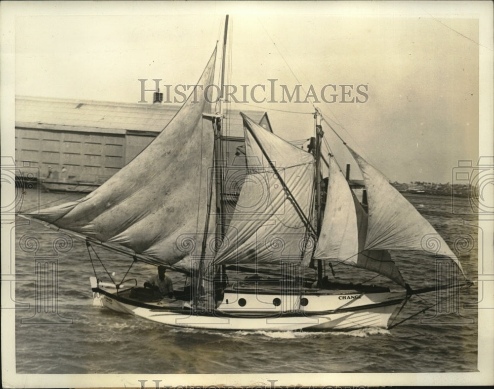 1933 Press Photo Captain John Dow sails out of San Juan Harbor on "Chance" - Historic Images