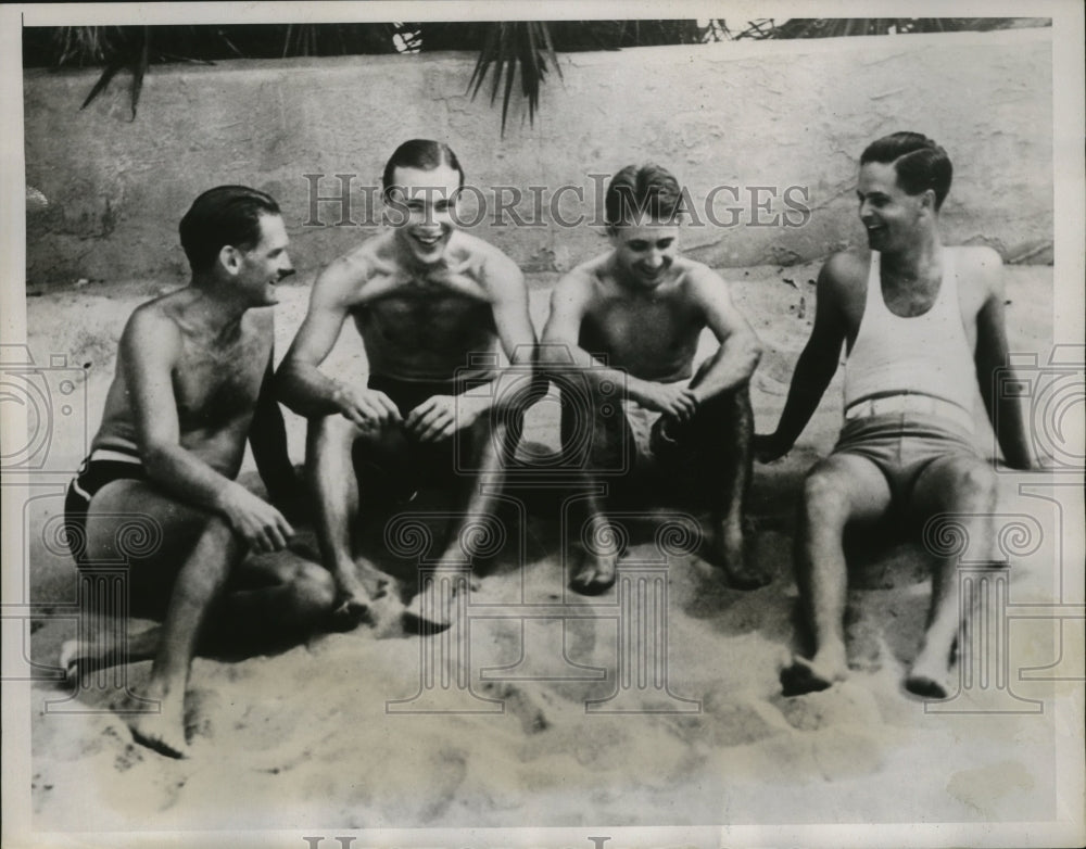 1935 Press Photo Tennis stars relaxing before Miami Biltmore tennis tournament - Historic Images