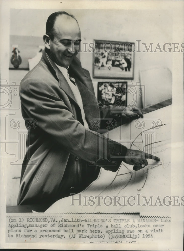 1954 Press Photo mgr. Luke Appling of Richmond&#39;s Triple A ball club - nes52778- Historic Images