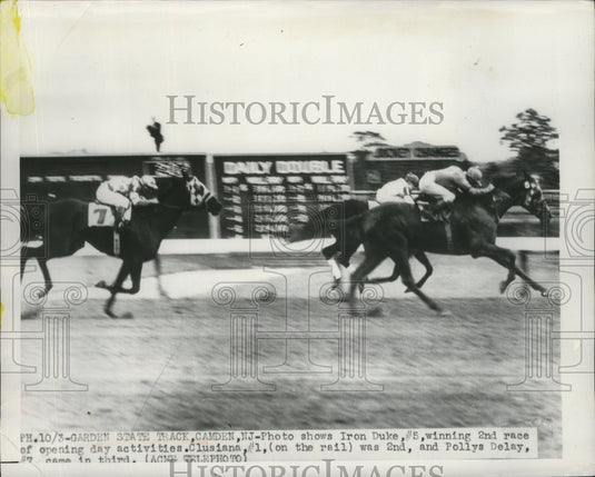 1950 Press Photo Iron Duke wins the second race of the day at Garden State Park - Historic Images