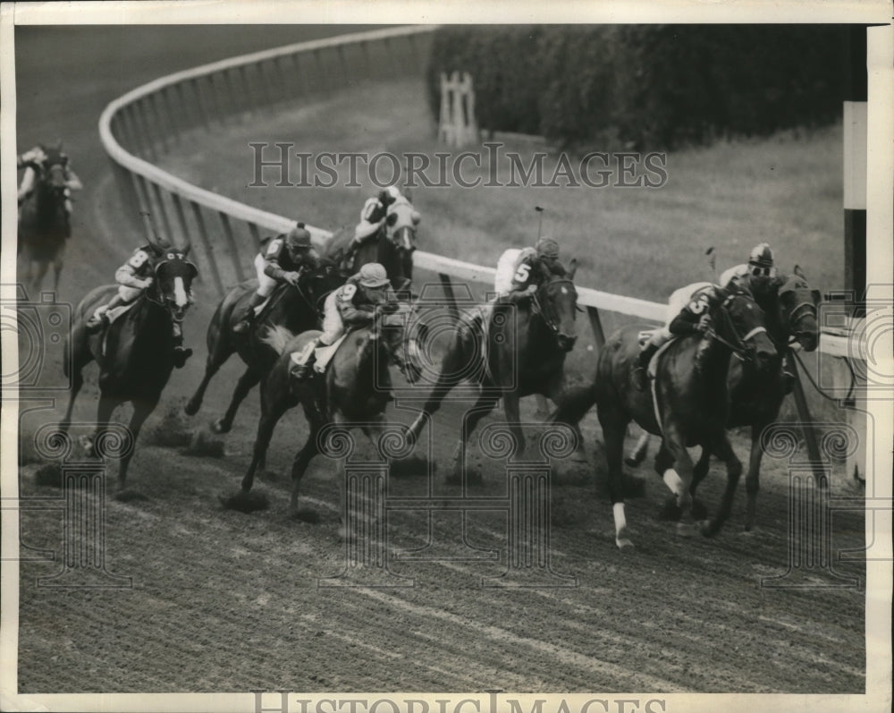 1944 Press Photo Sticky Kitty wins the Orchard Hills race at Belmont Park - Historic Images