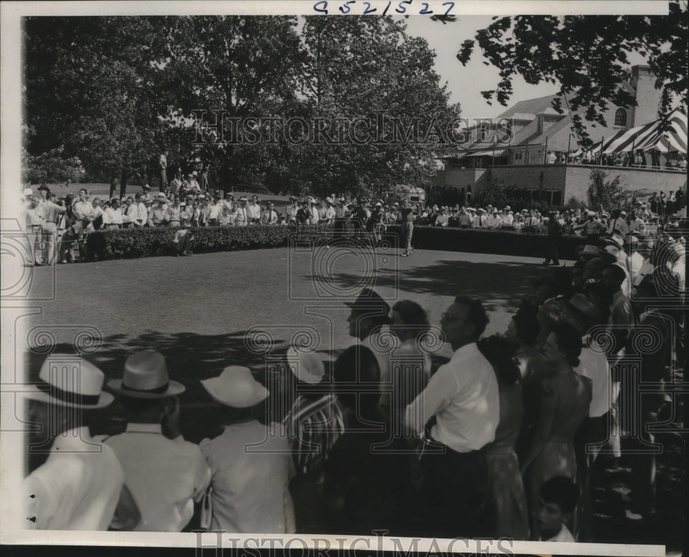 1939 Press Photo Golfer Bud Ward tees off in final round of Nat&#39;l Amateur Open - Historic Images