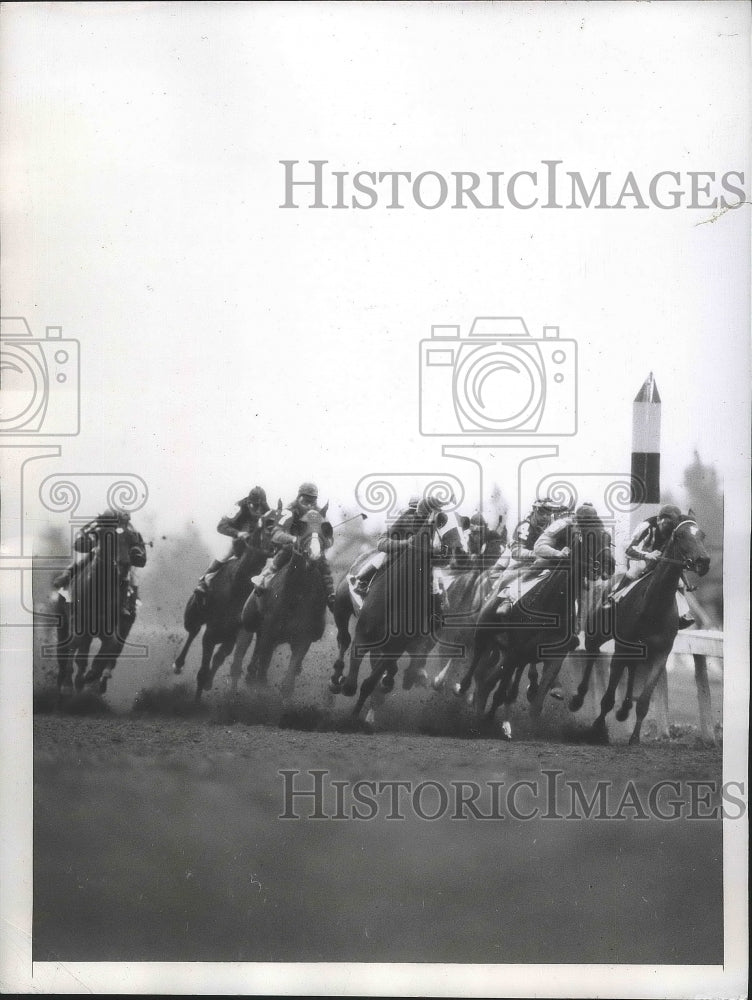 1945 Press Photo Fountain og Youth Hdcp in Florida Twenty Thirty wins race - Historic Images