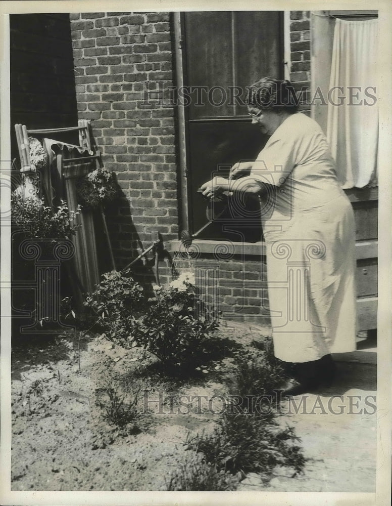 1935 Press Photo Mrs Joseph Braddock mother of boxeer Jimmy Braddock - nes53761 - Historic Images