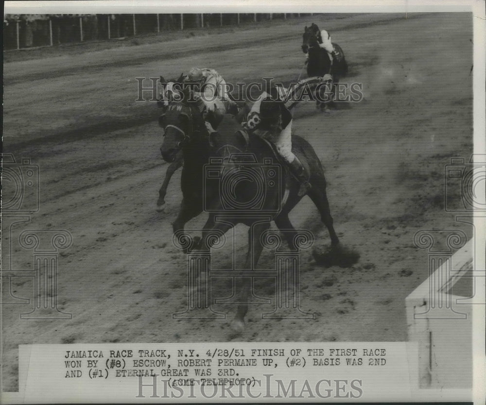 1951 Press Photo Jamaica NY race R Permane on Escrow vs Basis &amp; Eternal Great- Historic Images