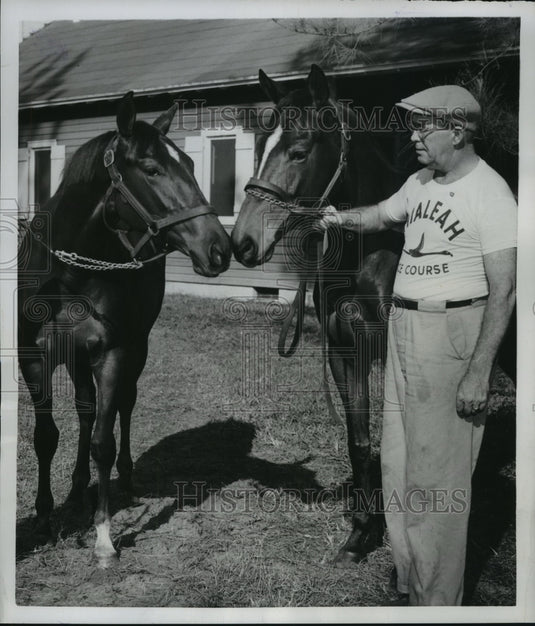1954 Press Photo Mother & Daughter Team to Perform at Same Time Same Race Track - Historic Images