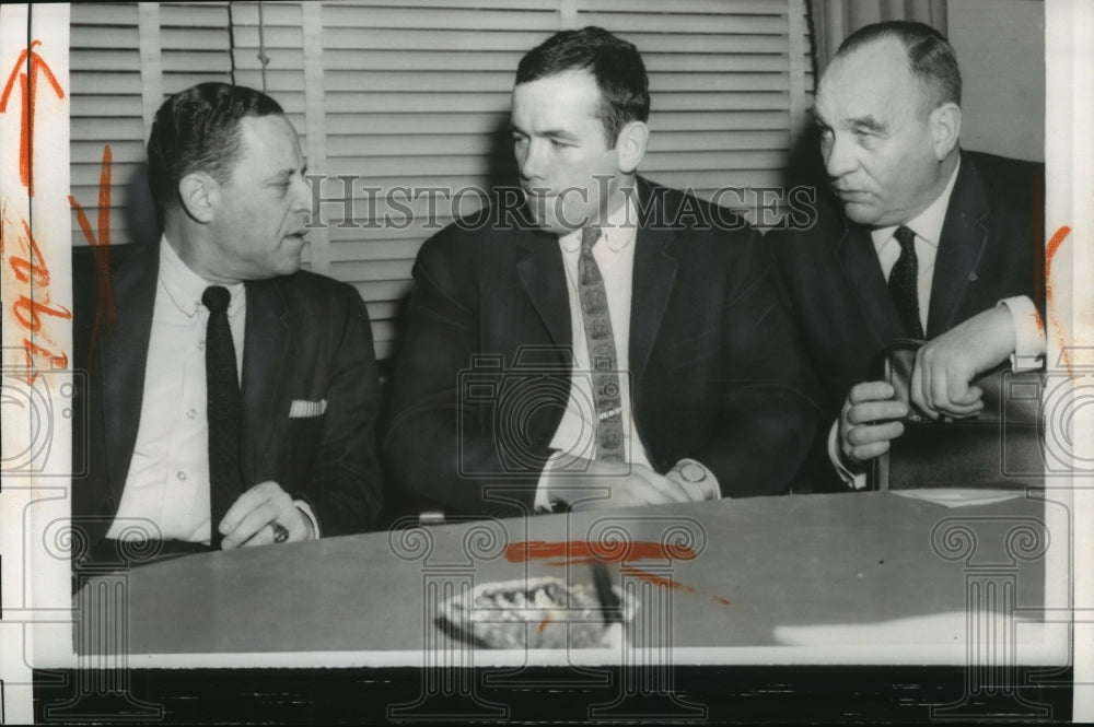 1960 Press Photo Heavyweight Champ Ingemar Johansson &amp; Advisor Edwin Ahlqvist - Historic Images