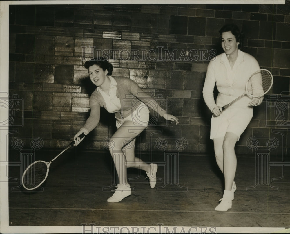 1937 Press Photo Patience Radford &amp; Patricia Bird favorites to win tournament - Historic Images