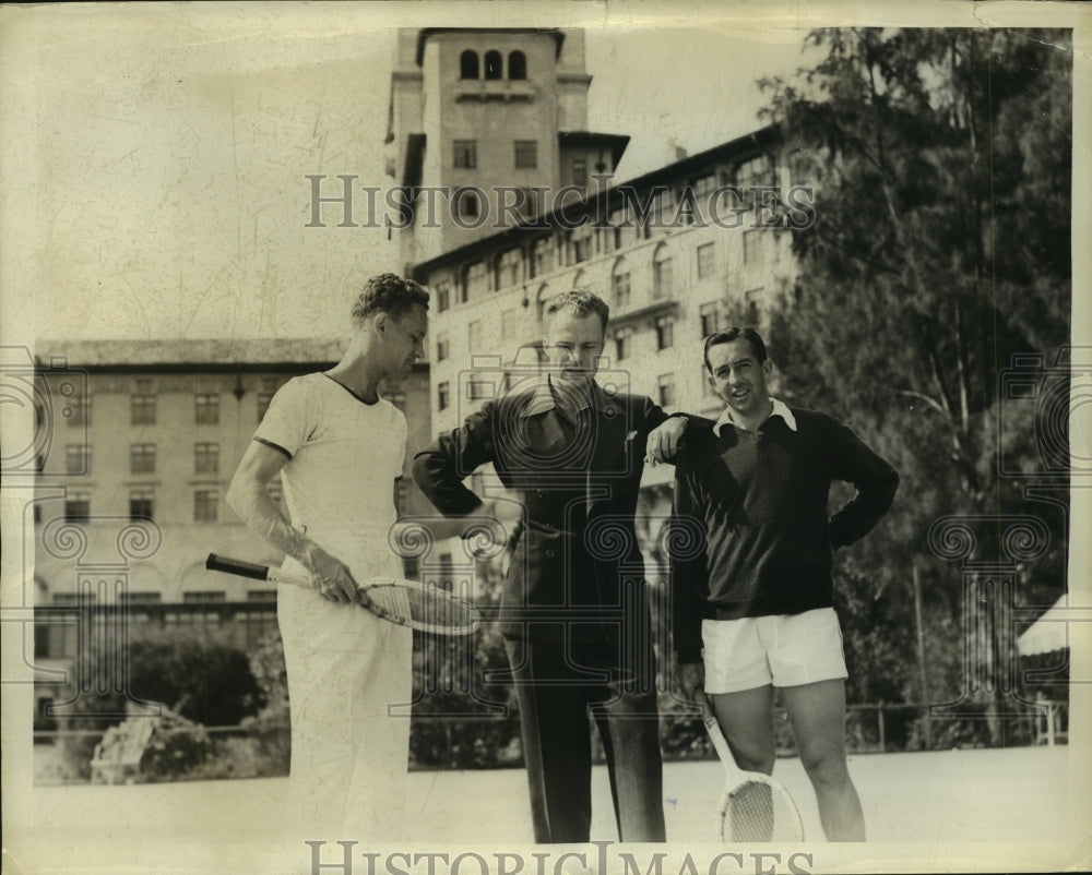 1939 Press Photo Gene Mako Elwood Cooke &amp; Hal Surface shown at tennis match - Historic Images