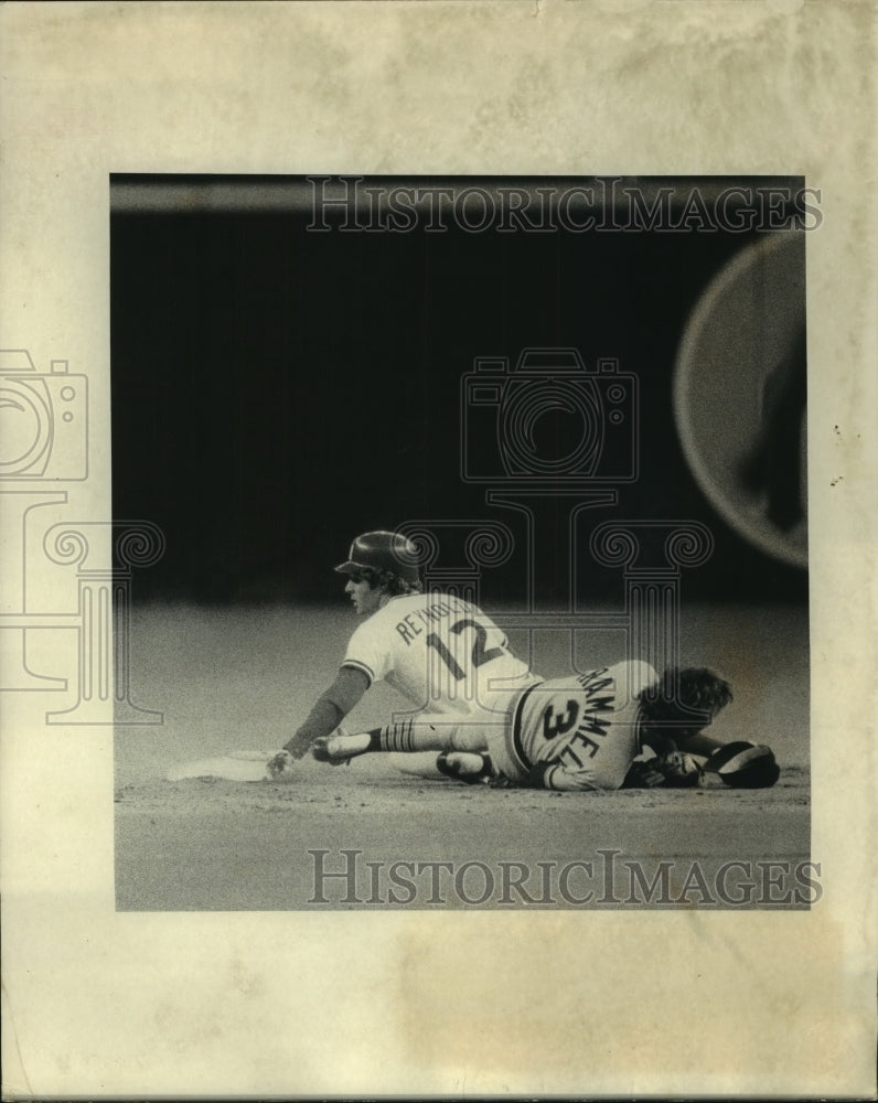 1978 Press Photo Craig Reynolds as He Slides into Second Base at the Kingdome- Historic Images