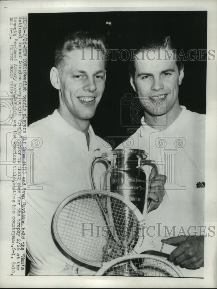 1956 Press Photo Ulf Schmidt Beats Sven Davidson for the Men&#39;s Singles Title - Historic Images