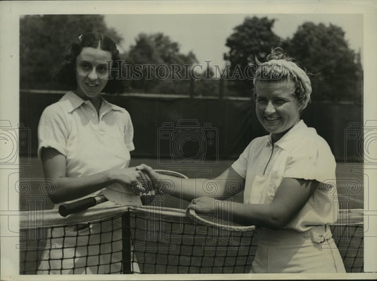 1939 Press Photo Dorothy Bundy & Cecile Bowes at 52nd annual tennis Tourney - Historic Images