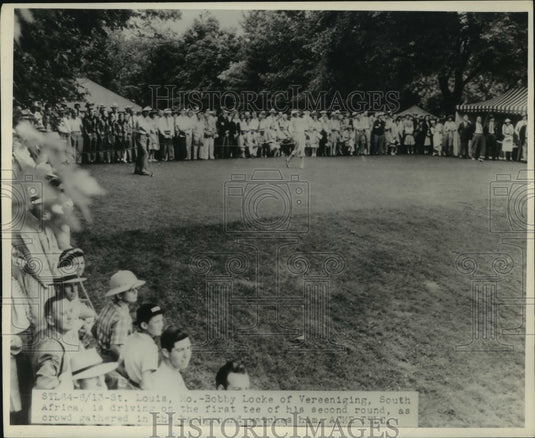 Press Photo Crowd watches as Bobby Locke drives on First tee at Golf match - Historic Images