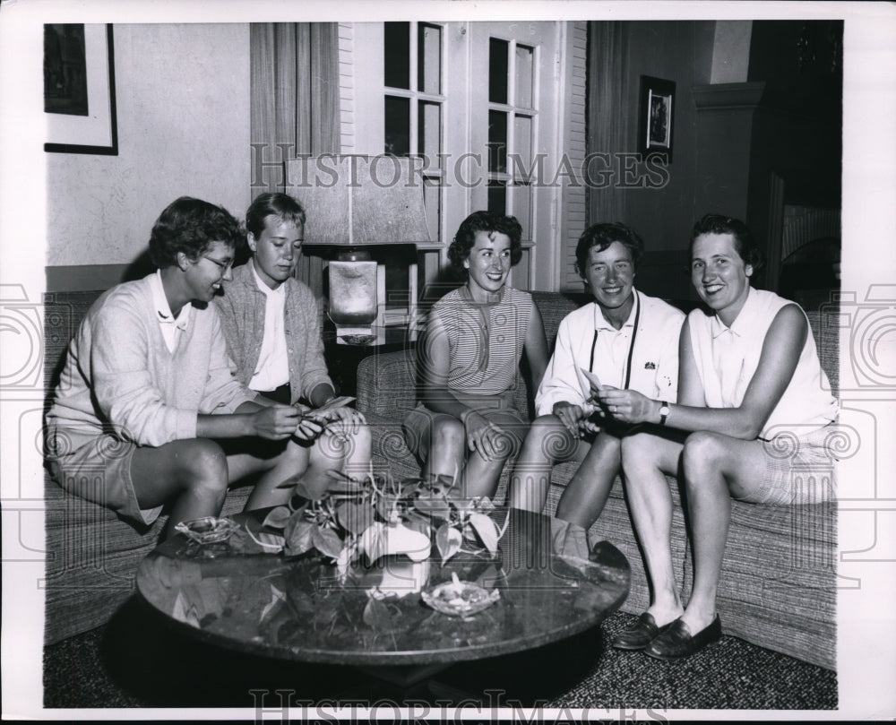 1958 Press Photo Decatur Ill Amateur Women&#39;s golf Nan Berry, Barbara Slobe- Historic Images