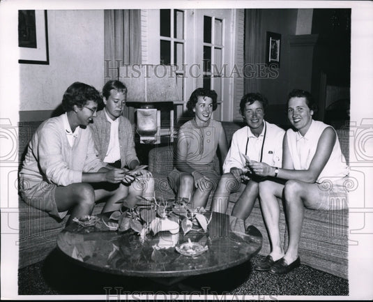 1958 Press Photo Decatur Ill Amateur Women's golf Nan Berry, Barbara Slobe- Historic Images