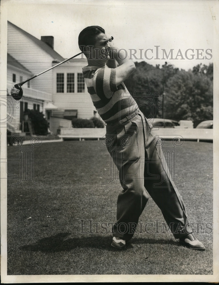 1940 Press Photo Golfer Jimmy Demaret on a tournament course - net00774 - Historic Images