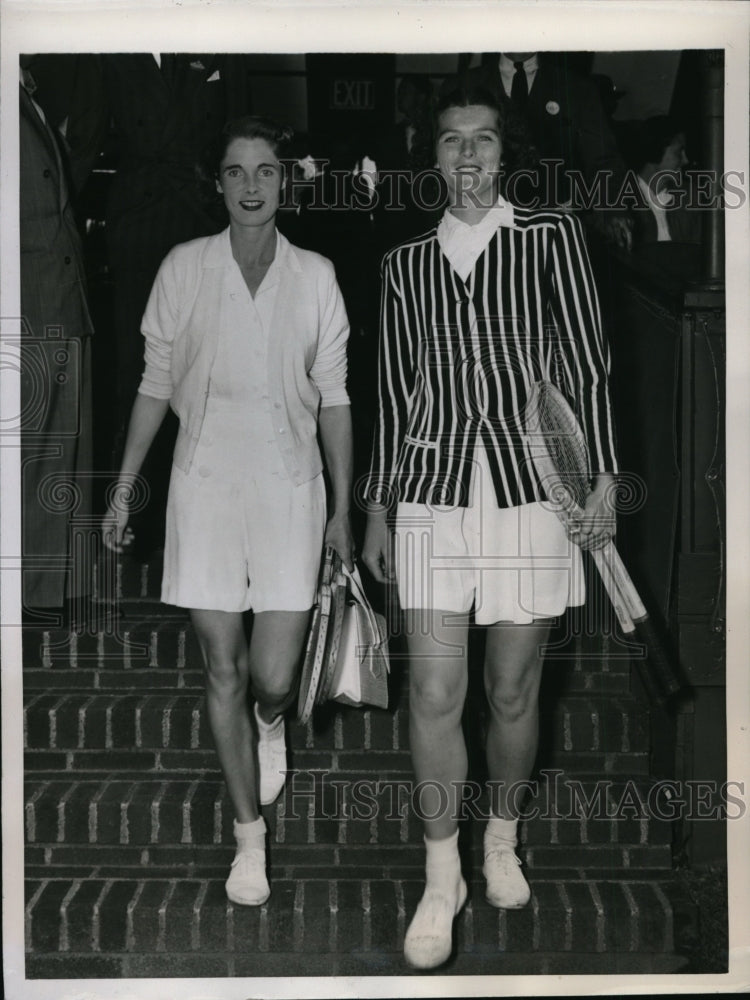 1946 Press Photo Kay Stammers Menzies, Patricia Todd at US National Singles - Historic Images