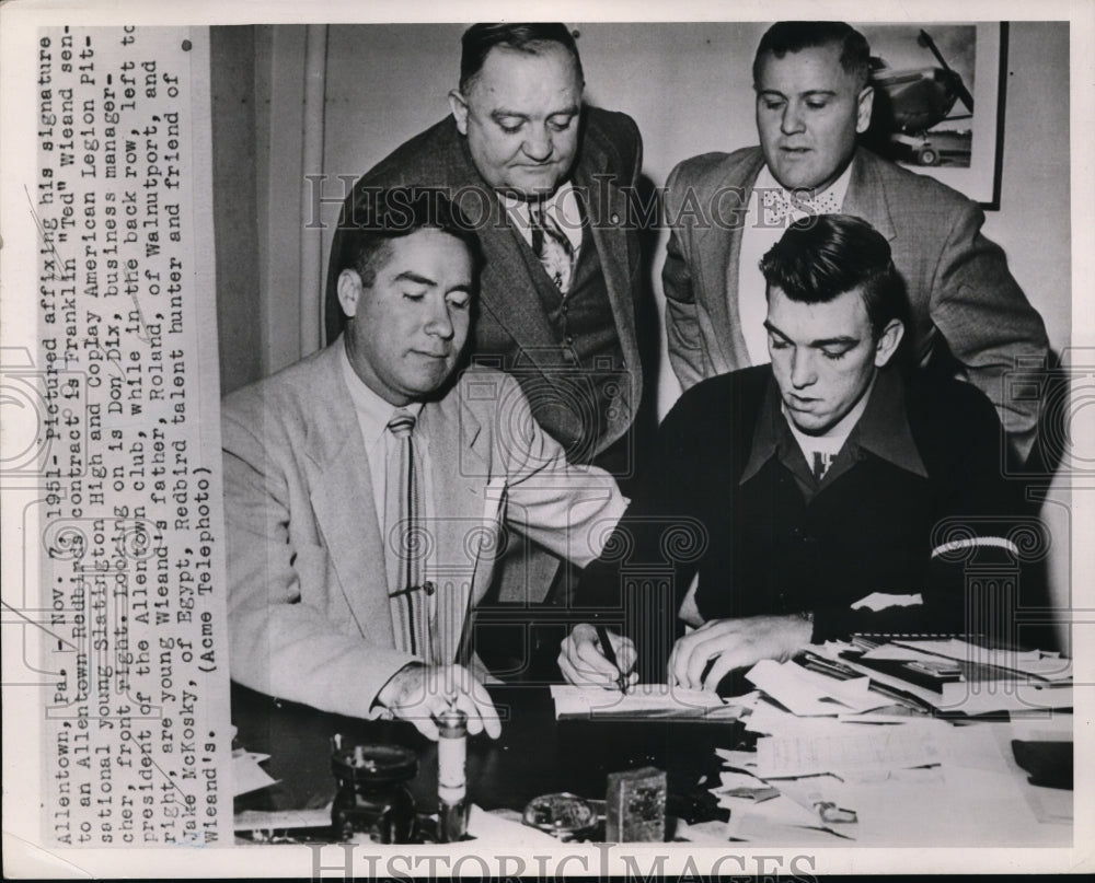 1952 Press Photo Franklin Ted Wieand signs with Redbirds in Allentown PA- Historic Images