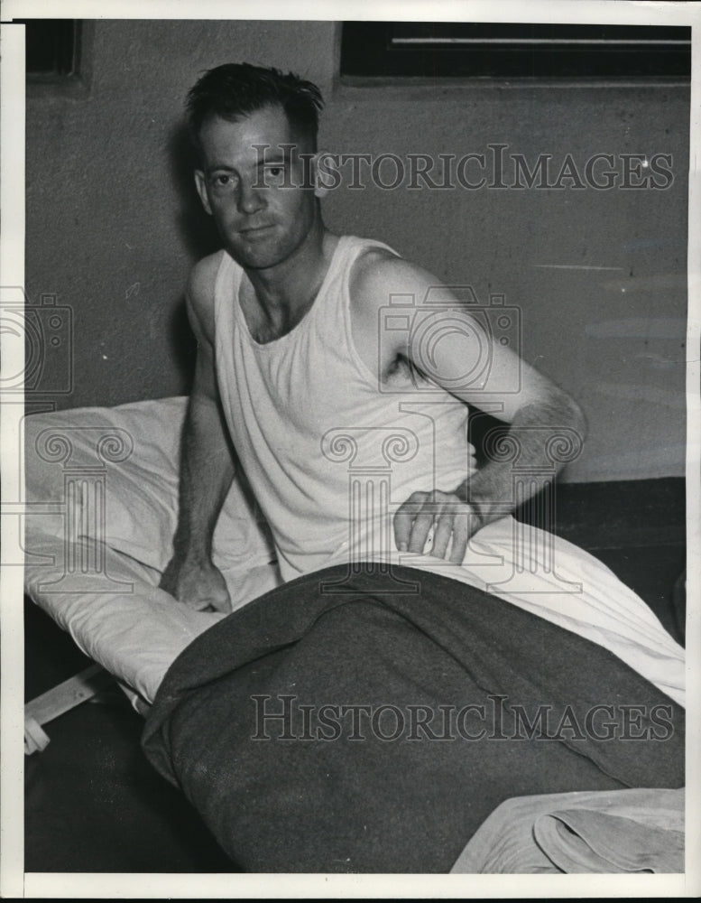 1939 Press Photo Private John Carrington in his military cot - net02236 - Historic Images