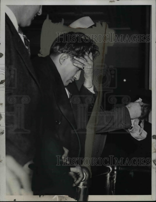 1937 Press Photo Man named Chustie looks disappointed in photograph - Historic Images