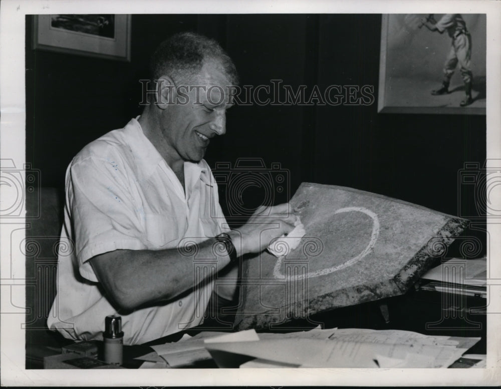 1951 Press Photo St. Louis Browns owner Bill Veeck - net06242 - Historic Images