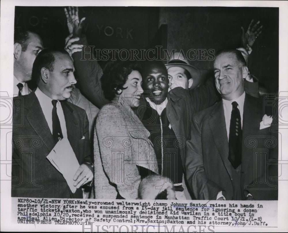 1954 Press Photo New welterweight boxing champ Johnny Saxton excused from jail - Historic Images