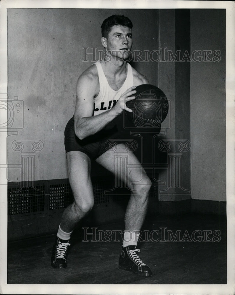 1936 Press Photo Wilbur Wib Henry basketball guard at University of Illinois- Historic Images