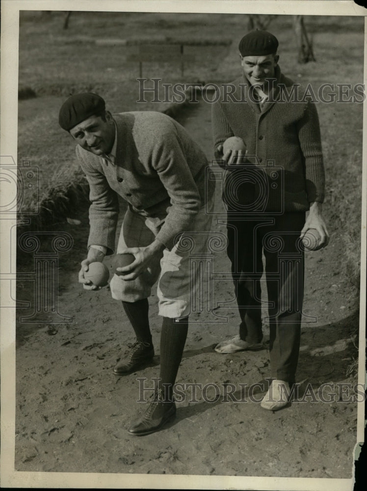 1930 Press Photo Vittorio Campallo &amp; sparring partner try bowling at training - Historic Images