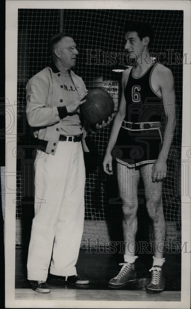 1945 Press Photo Sam Fortino Michigan State College basketball &amp; coach - Historic Images