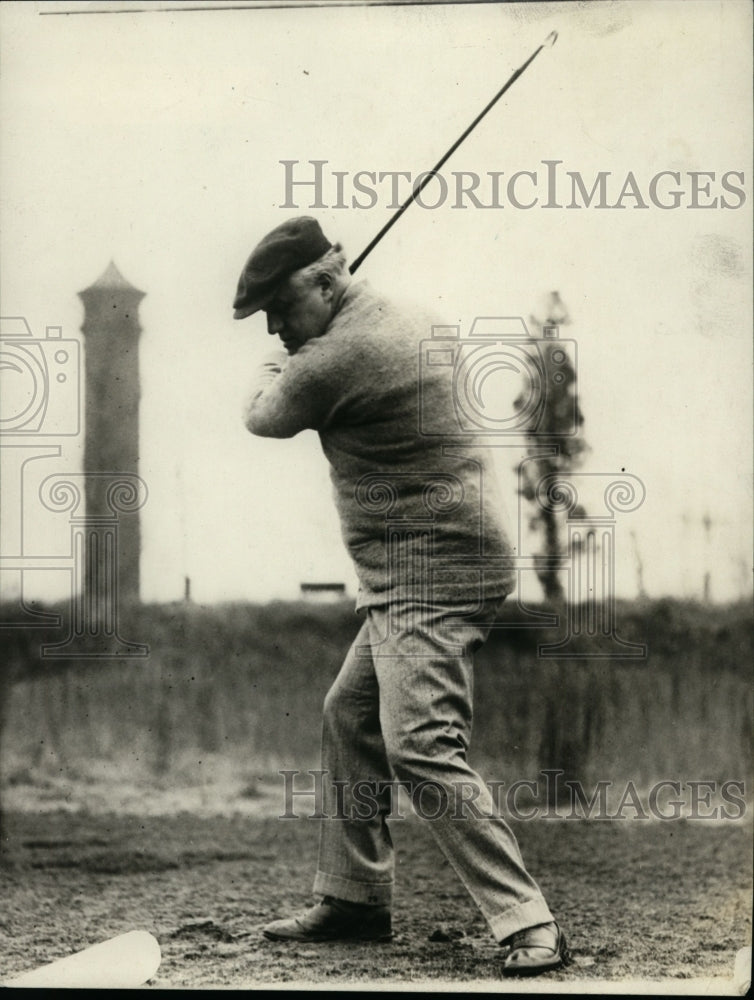 1920 Press Photo Attorney general golfing at Chevy Chase club - net11280- Historic Images