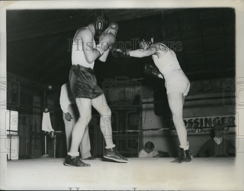 1934 Press Photo Barney Ross &amp; sparring partner Al Casimini at a gym - net12347 - Historic Images