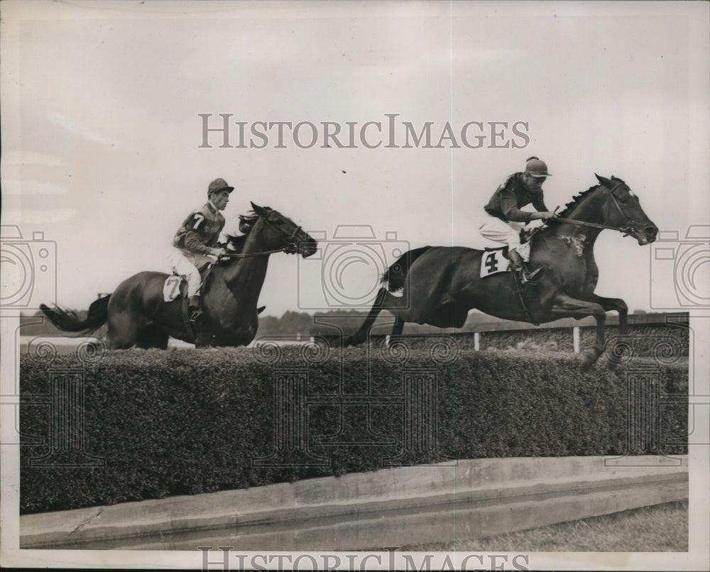 1938 Press Photo Broadhollow Steeplechase Top Wave, Rioter, Mad Policy - Historic Images