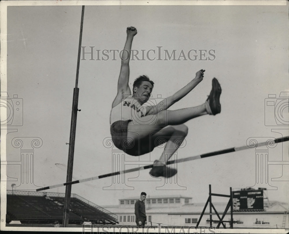 1929 Press Photo Midshipman Dale Bauer high jumper at Naval Academy - net13832 - Historic Images
