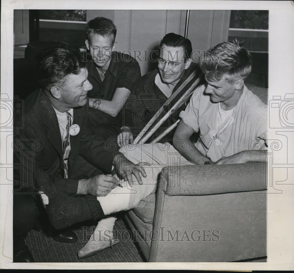 1944 Press Photo Cubs Charley Grimm, Jack Stasny, John Pederson, Don Holt - Historic Images