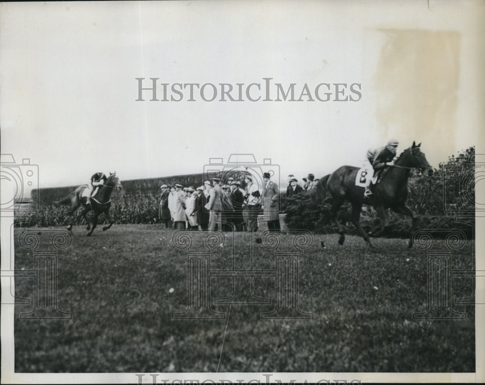 1934 Press Photo Cherey Malotte Steeplechase in NY Aries wins vs Patrick&#39;s Day- Historic Images