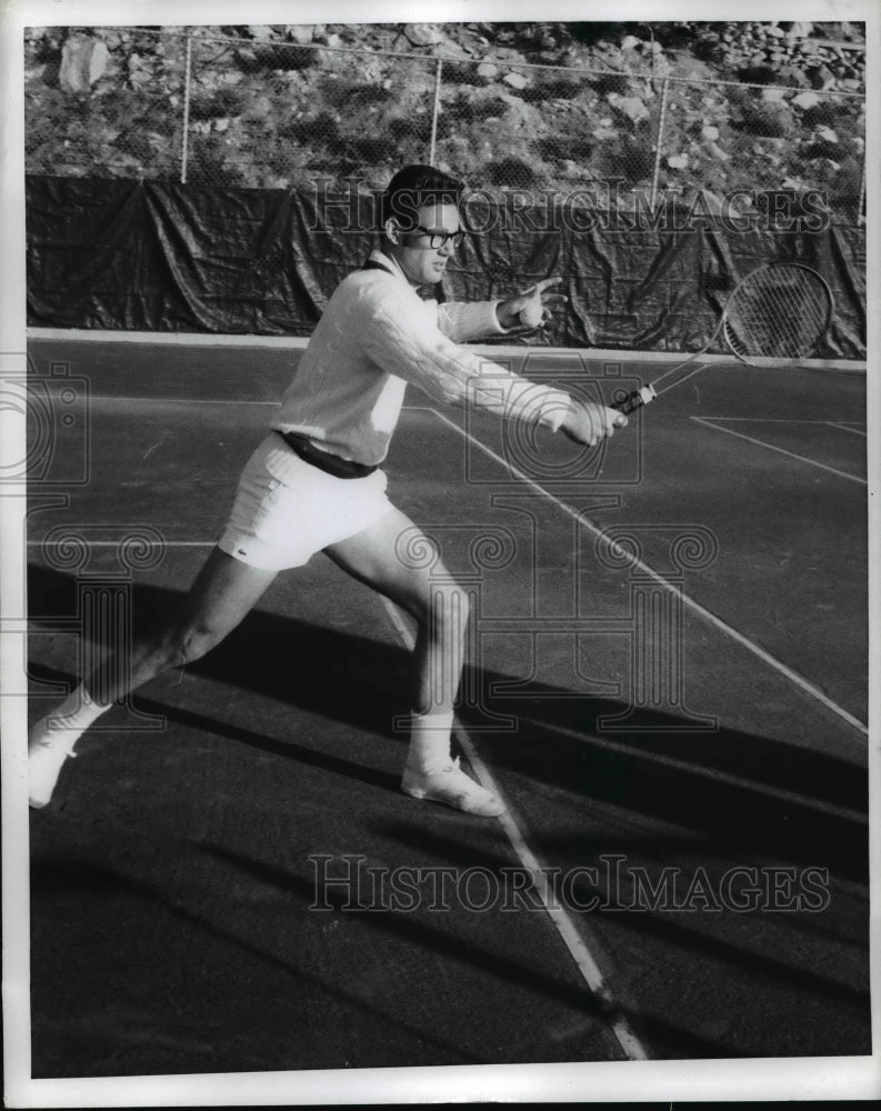 1969 Press Photo Tennis player Clark Graebner action on the courts - Historic Images