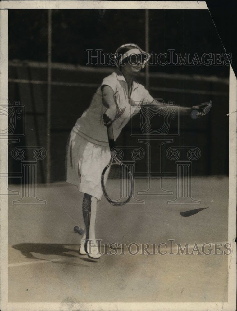 1927 Press Photo Helen Wills US tennis champion at Pasadena CA tournament - Historic Images