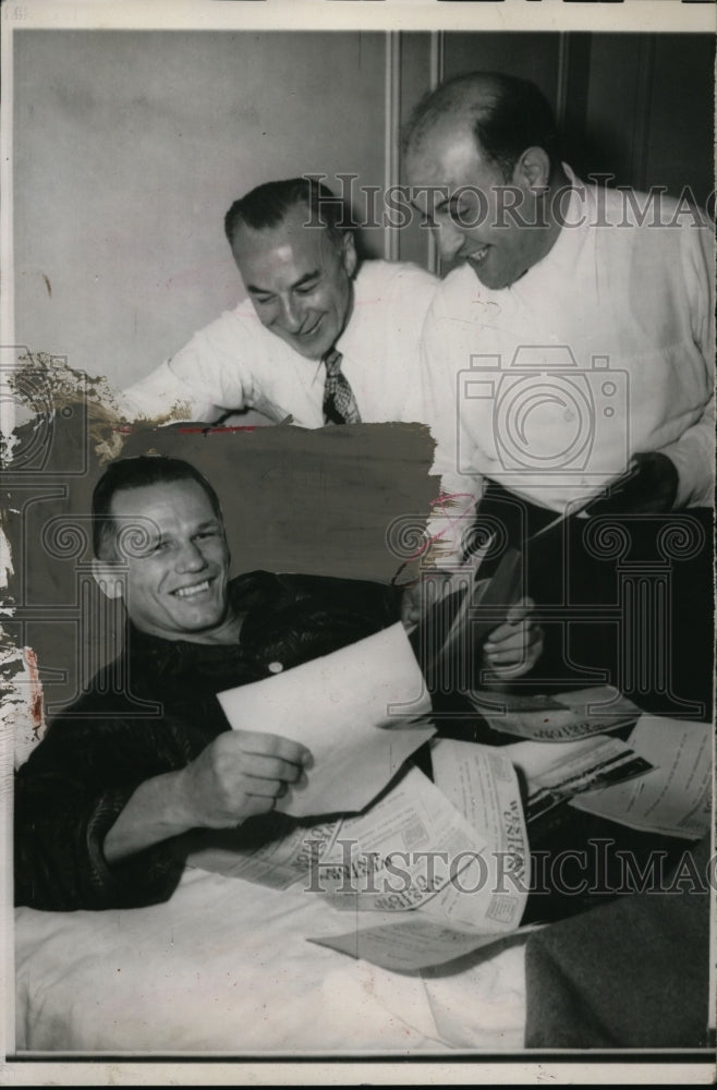 1948 Press Photo Boxer Tony Zale &amp; trainers in training at a gym - net18328- Historic Images