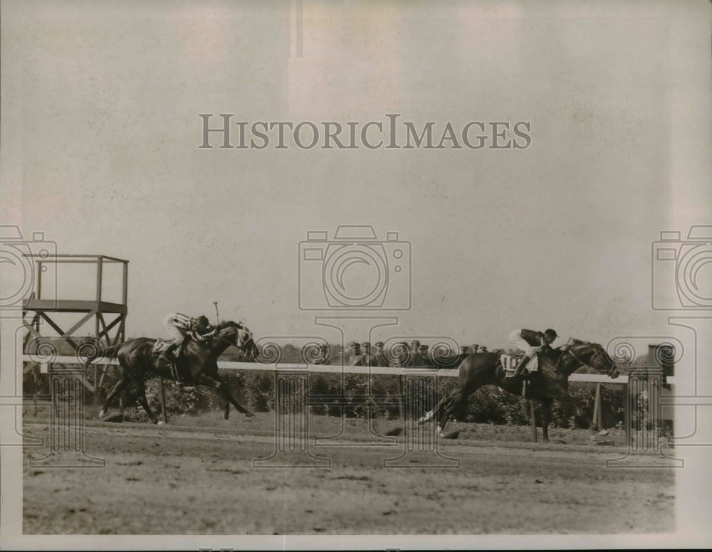 1936 Press Photo Withers Stakes race White Cockade wins vs Brevity - net19484 - Historic Images