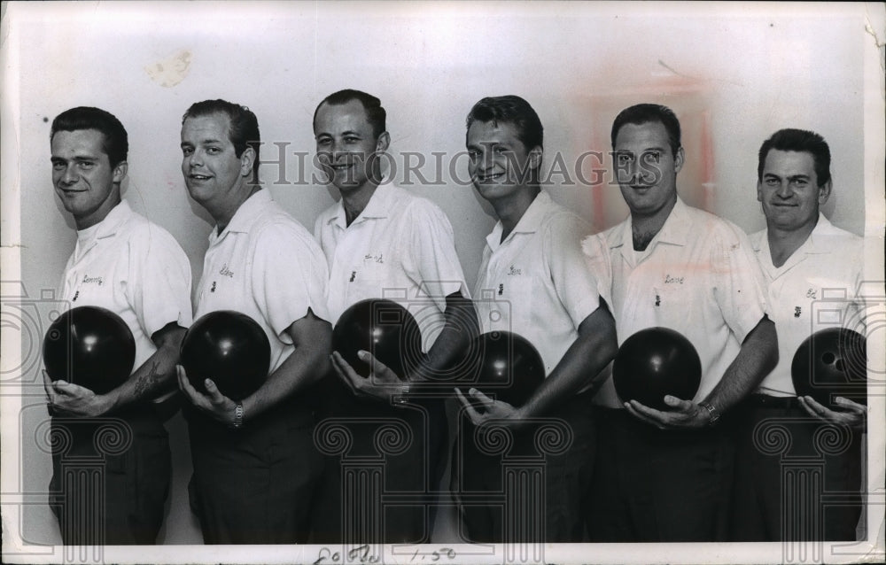 1967 Press Photo Bowlers Dave Stoetzner &amp; others in Cleveland Ohio - net20180 - Historic Images