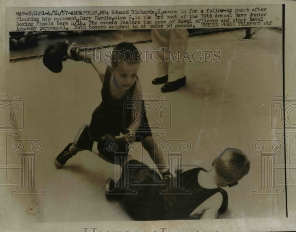 1957 Press Photo Kid boxers Edward Richards vs Gary Hardin at Annapolis MD - Historic Images