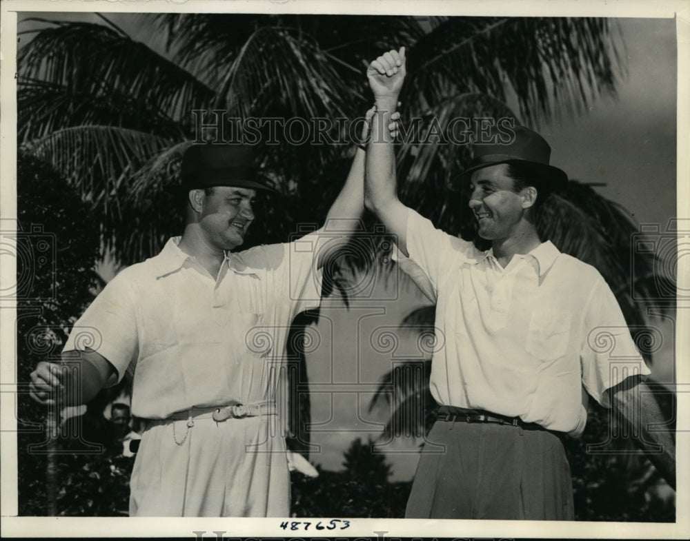 1939 Press Photo Golfers Bill Stembler and Earl Christiansen after their match- Historic Images