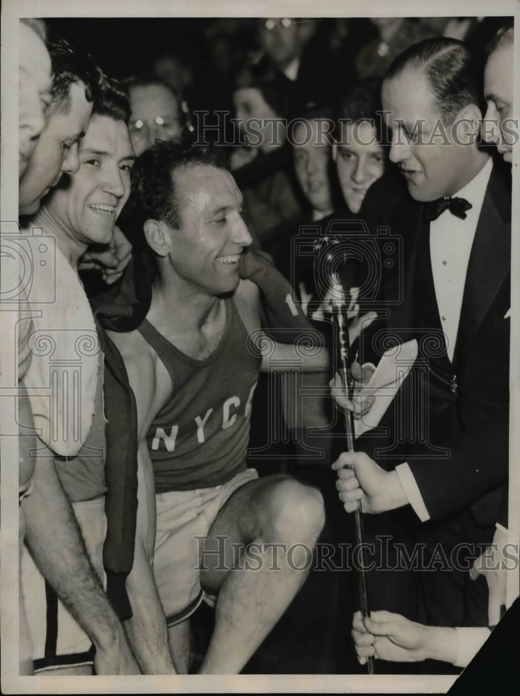 1937 Press Photo Glenn Cunningham &amp; Archie San Romani after Wanamaker Mile race - Historic Images