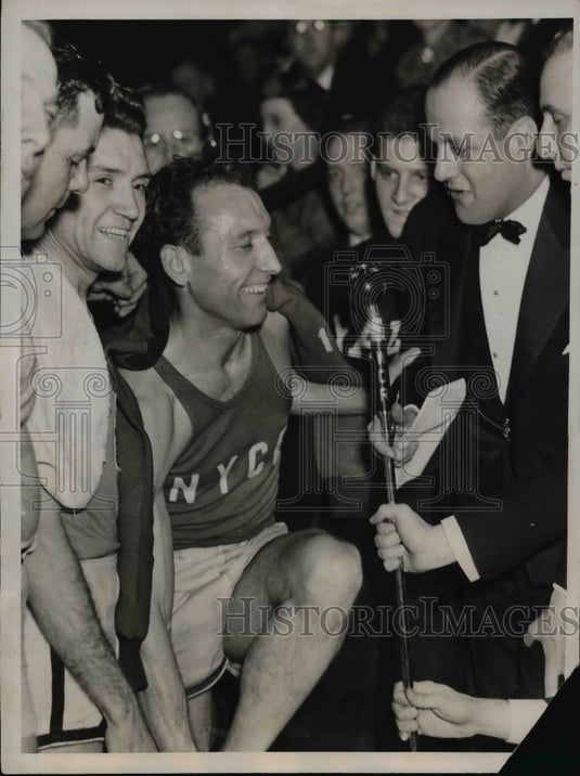 1937 Press Photo Glenn Cunningham & Archie San Romani after Wanamaker Mile race - Historic Images
