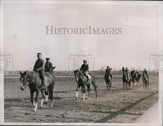 1937 Press Photo line of 2 yr. old horses owned by William Ziegler, Belmont Park - Historic Images