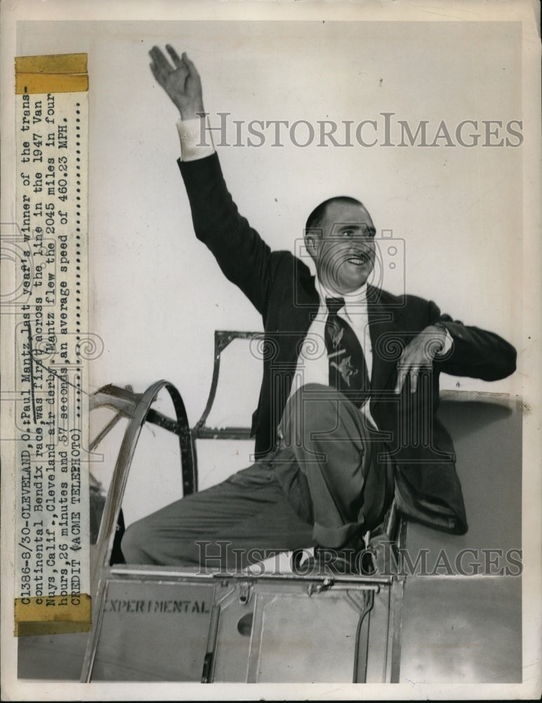 1947 Press Photo Paul Mantz trancontinental Bendix race winner in Cleveland- Historic Images