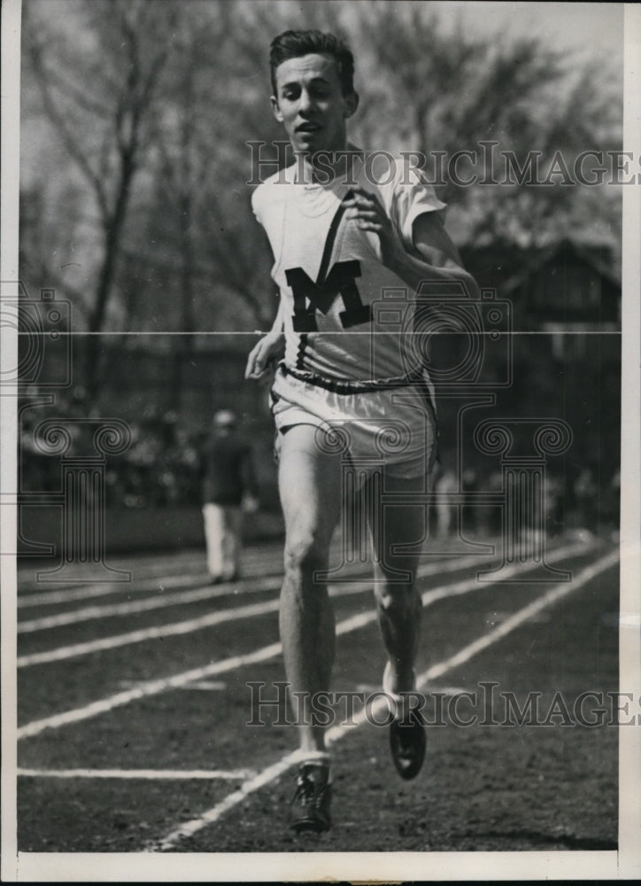 1940 Press Photo Ralph Schwartzkoph wins 2 mile race at Drake Relays in Iowa- Historic Images