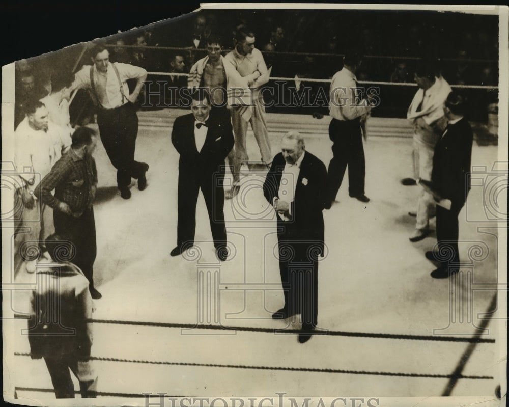 1930 Press Photo Lord Lonsdale at Liverpool bout John Cuthbert, Tarleton - Historic Images